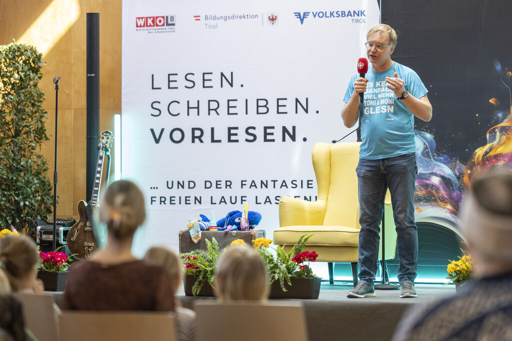 © Land Tirol/Die Fotografen - Kinderbuchautor Hans Moser nahm ebenfalls teil