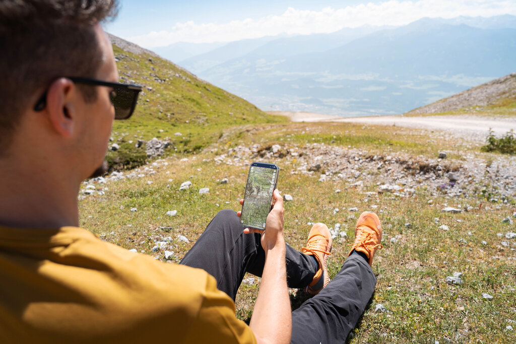 Land Tirol/Schallhart - Gli appassionati di sport di montagna possono consultare la mappa dei tratti esposti tramite l'applicazione web e informarsi sul grado di esposizione dei sentieri escursionistici.