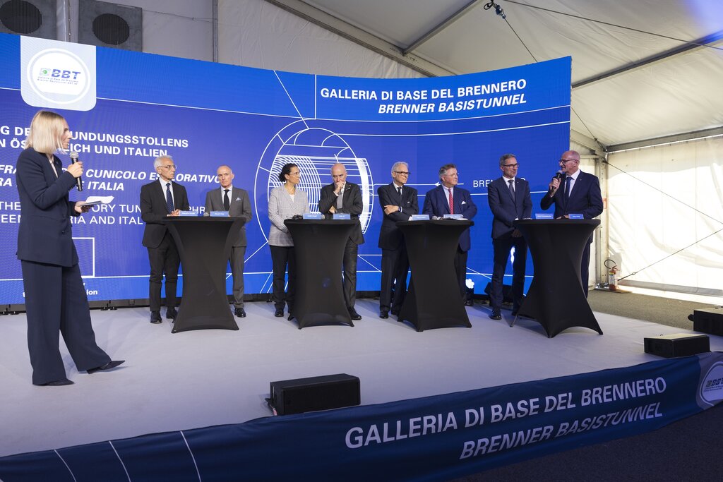 Land Tirol/Sedlak - Über 1.000 Gäste nahmen heute an den Feierlichkeiten der BBT SE teil.