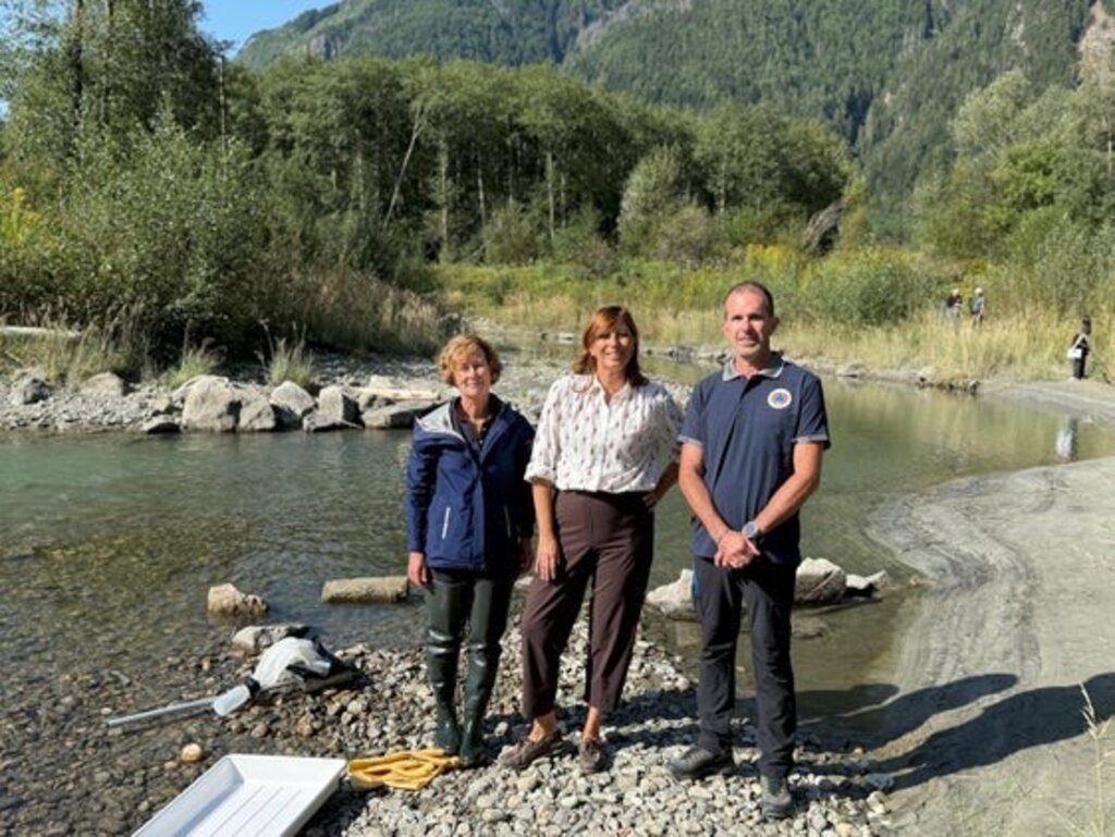 LPA/RAI Linea Verde Italia - la biologa e limnologa Renate Alber del Laboratorio biologico provinciale, la conduttrice di RAI 1 Monica Caradonna e Nicola Marangoni del Centro Funzionale provinciale. 