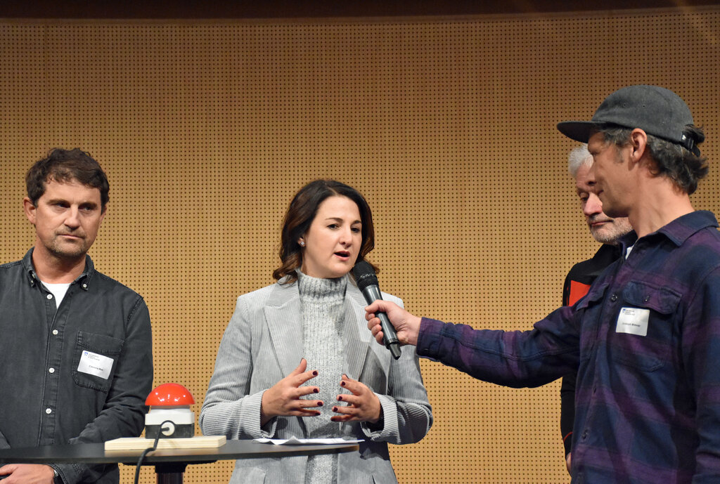 © Land Tirol/Brandhuber - LRin Astrid Mair über das Arge Alp-Projekt: "Durch die positive Darstellung der Faszination Schnee soll Aufmerksamkeit geweckt und gleichzeitig das Bewusstsein der damit verbundenen Risiken geschärft werden."