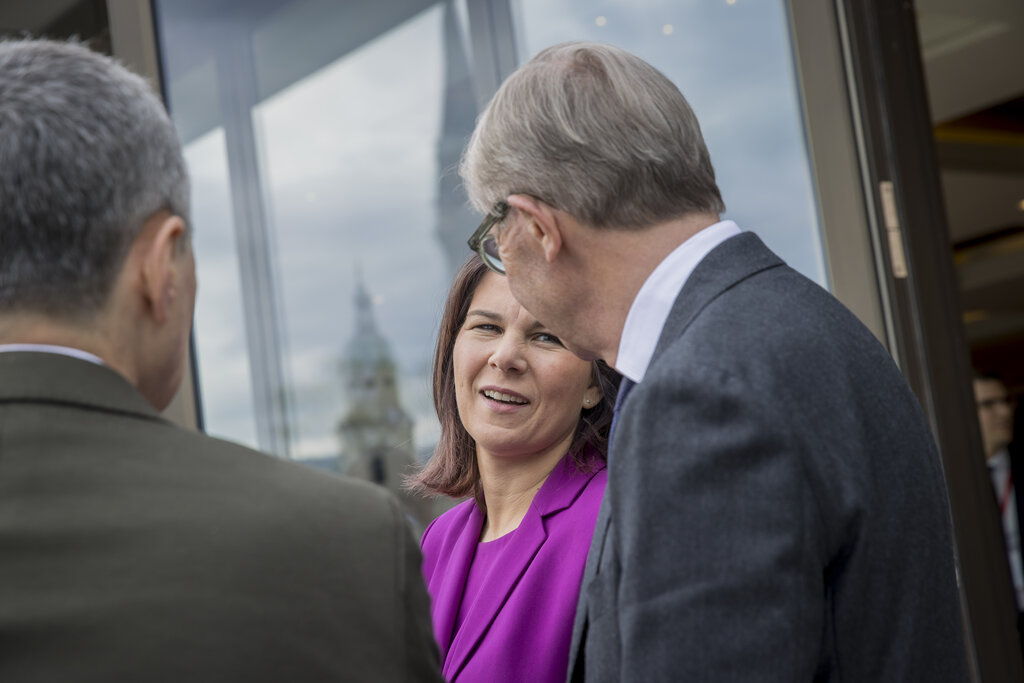 Treffen deutschsprachiger Außenminister*innen in Salzburg. Im Bild: Die deutsche Außenministerin Annalena Baerbock mit Landeshauptmann Wilfried Haslauer.