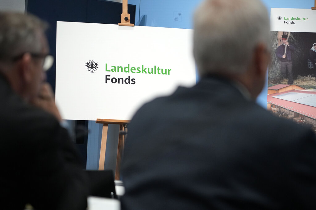 Land Tirol/Trenker - Ein modernisiertes Logo unterstreicht die Weiterentwicklung des LKFs. 