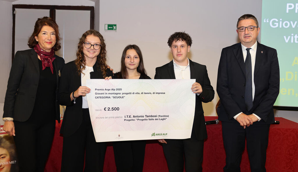 Juliet Astafan_Archivio Ufficio Stampa PA - visualizza Arge Alp-Preis 2025: Jugendliche und Innovation im Mittelpunkt