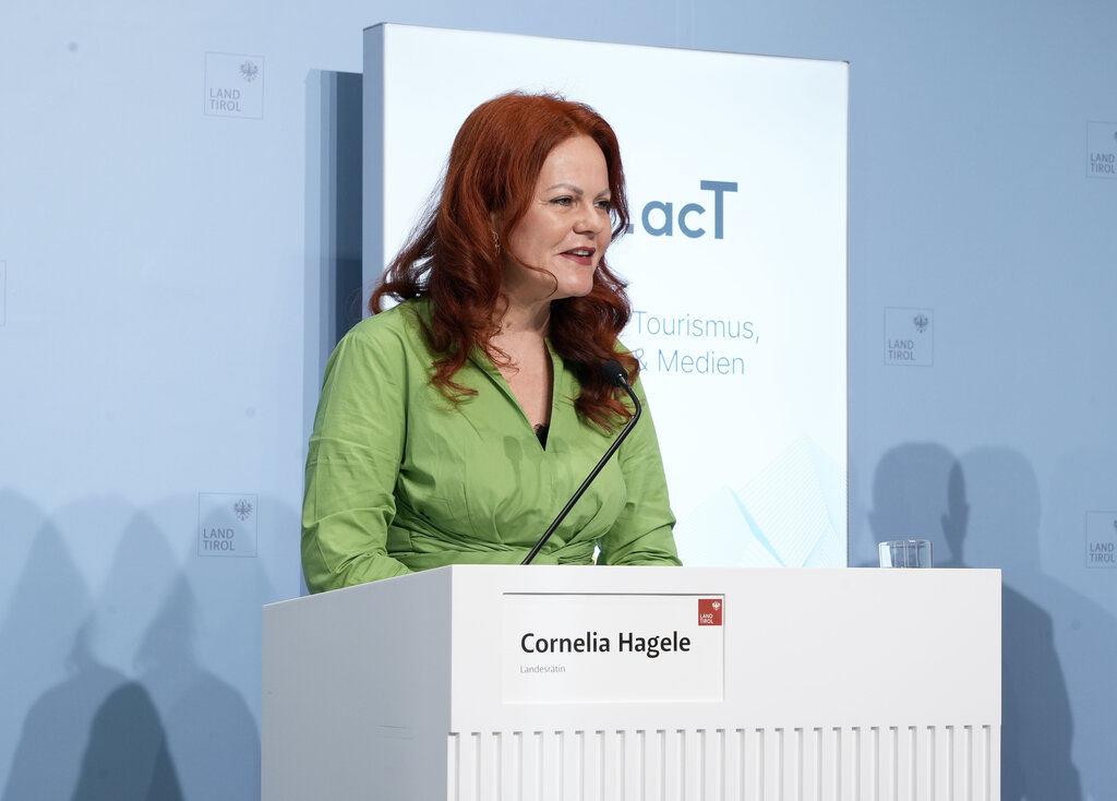 © Land Tirol/Hörmann - Assessore Cornelia Hagele: "L'obiettivo è promuovere il transfer di conoscenze nella pratica".