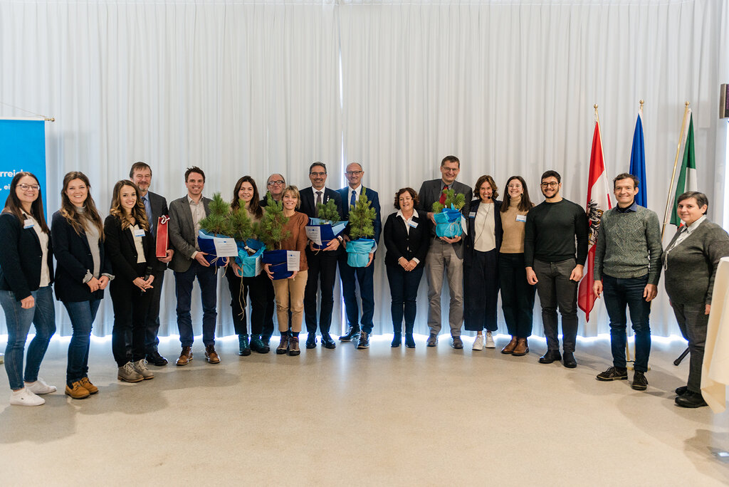 Foto di gruppo dell'evento di lancio