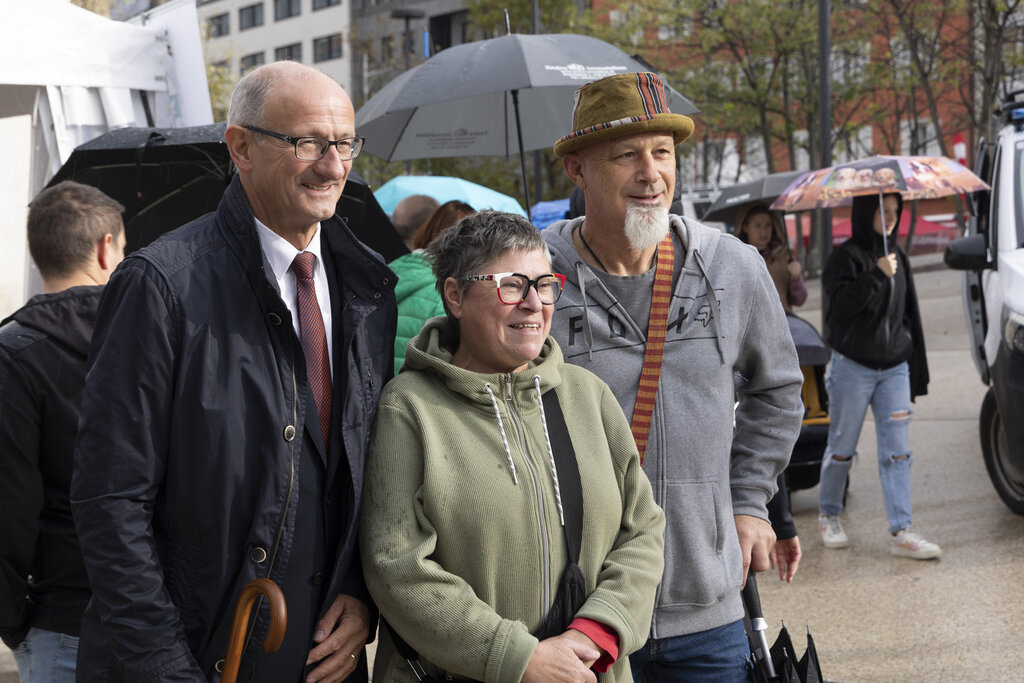 Land Tirol/Die Fotografen - LH Anton Mattle konnte zahlreiche BesucherInnen im Landhaus begrüßen 