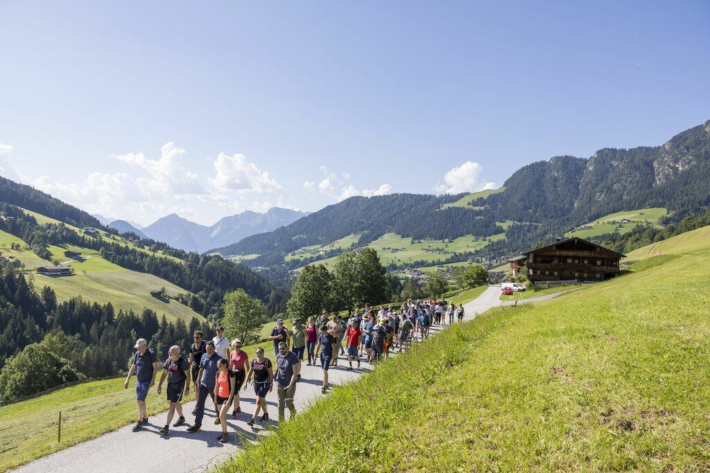 Ziel des „Euregio-Walk“ war die Zirmalm 