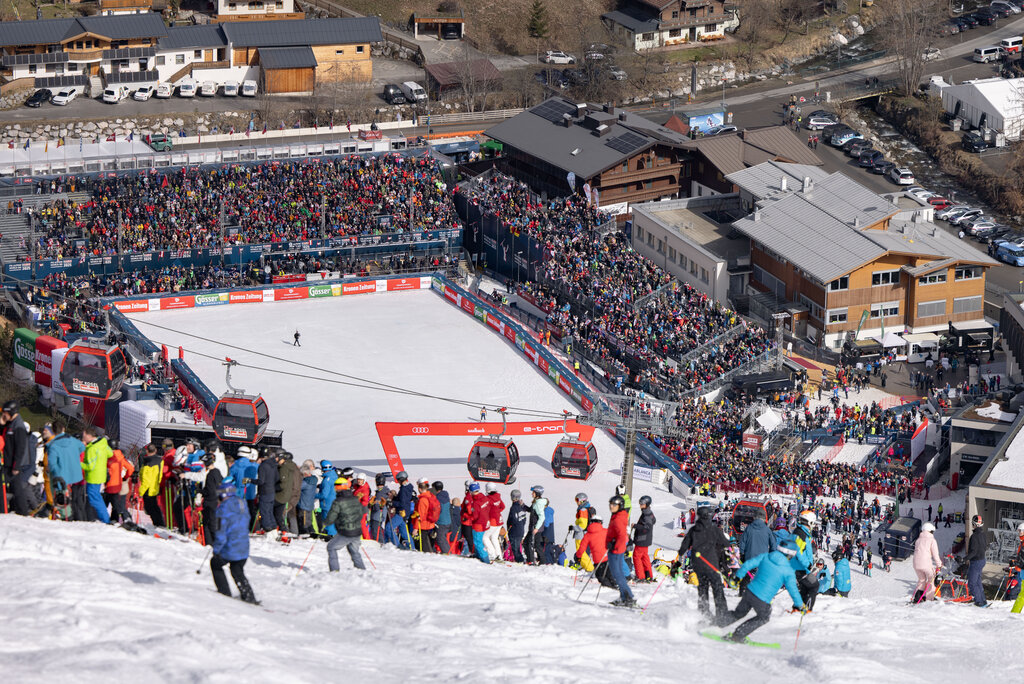 saalbach.com - Der Auftakt für das Ski Weltcupfinale am Zwölferkogel in Hinterglemm ist gleichzeitig die Generalprobe für die Ski-WM 2025. 16.03.2024