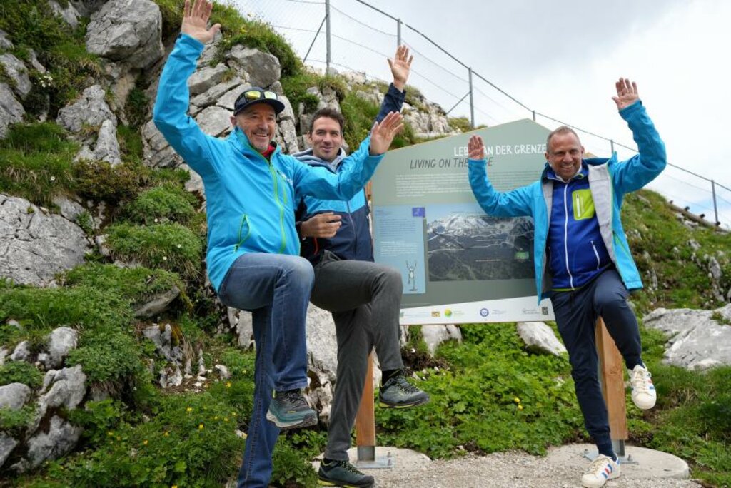Christian Neureuther, Felix Neureuther und Umweltminister Thorsten Glauber (rechts)