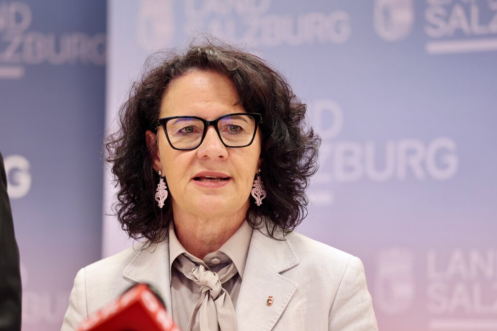 Land Salzburg/Franz Neumayr - Pressekonferenz, Krankenhausleistungen: Finanzierungsvereinbarung zwischen Salzburg und Steiermark. Im Bild Gesundheitslandesrätin Daniela Gutschi.